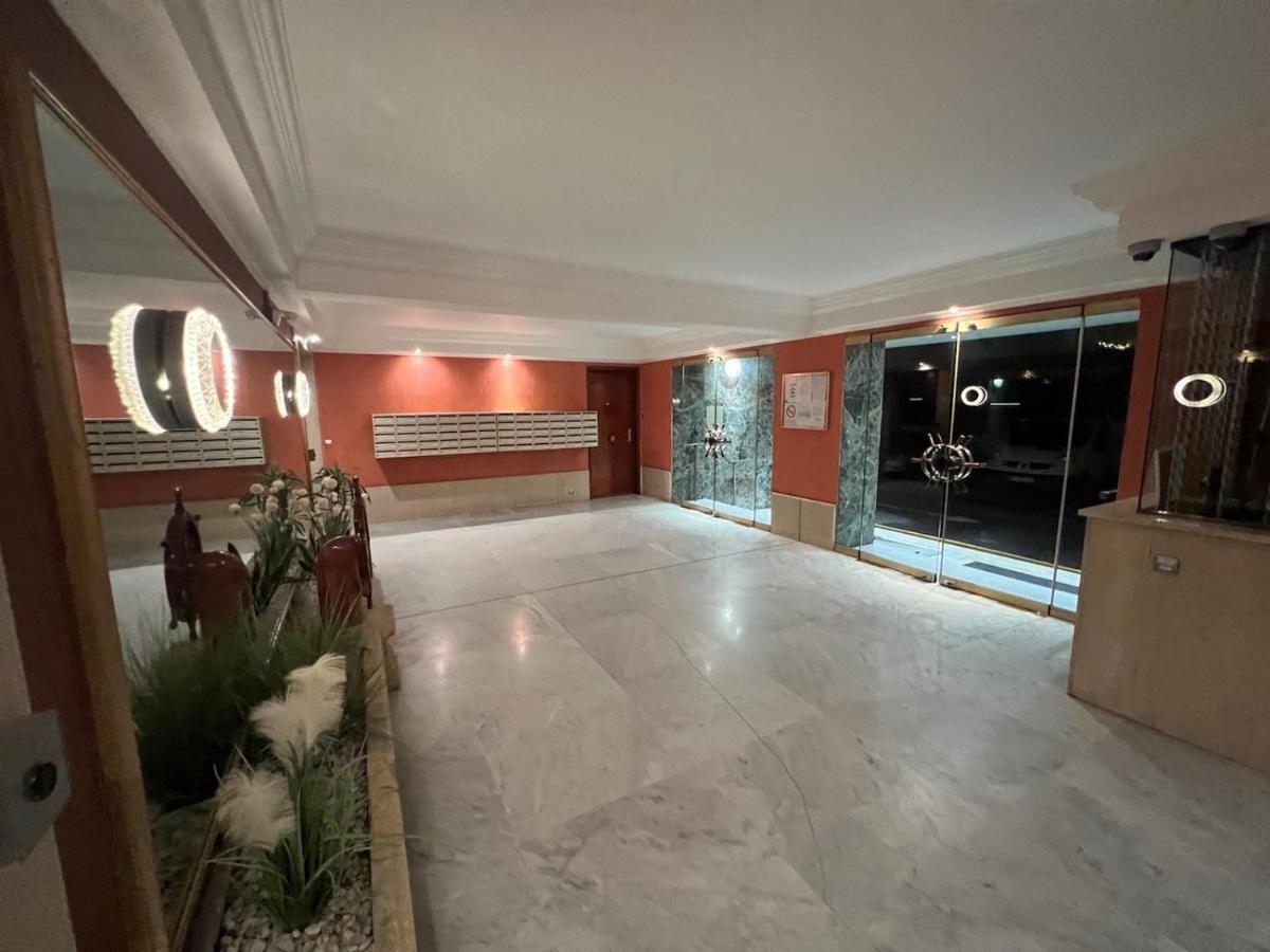 Seafront - Beautiful Flat With Aircon And Comfortable Loggia Vallauris Exterior photo